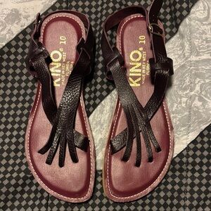 Women's Kino burgundy Sandals